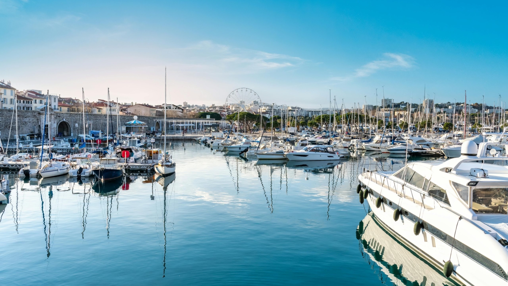 The Top Boat Shows and Marine Festivals in the South of France A Guide for Yachting Enthusiasts-pexels-armando-oliveira-346903221-29045875